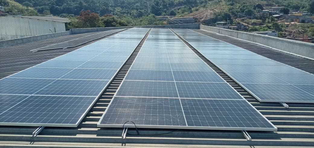 Painéis solares do Campus Formiga